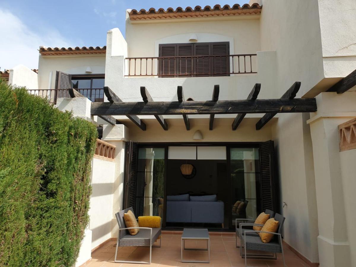 Adosado Los Olivos, Sierra Cortina ฟีเนสตรัต ภายนอก รูปภาพ
